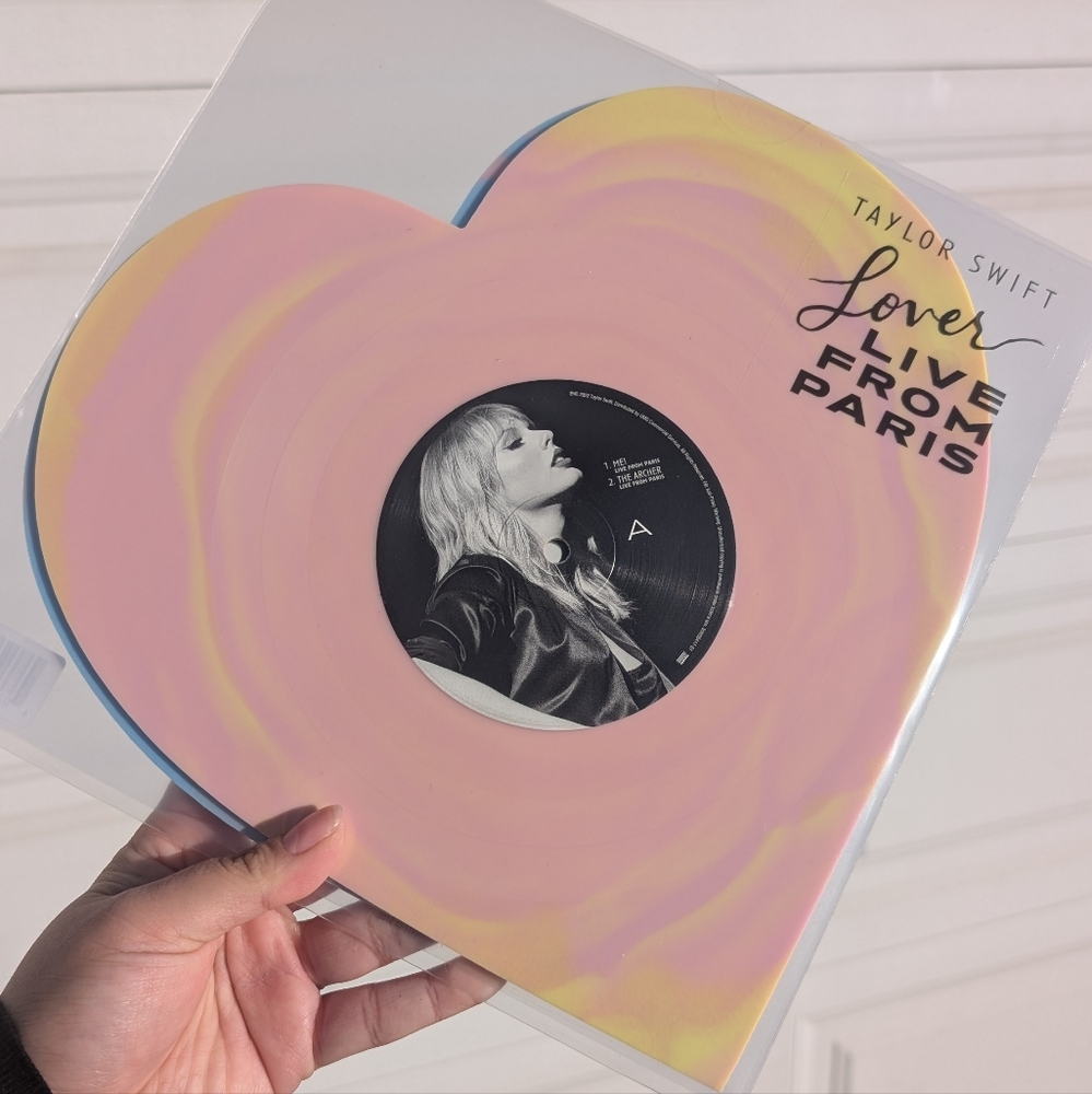 Taylor Swift live from paris lover heart vinyl